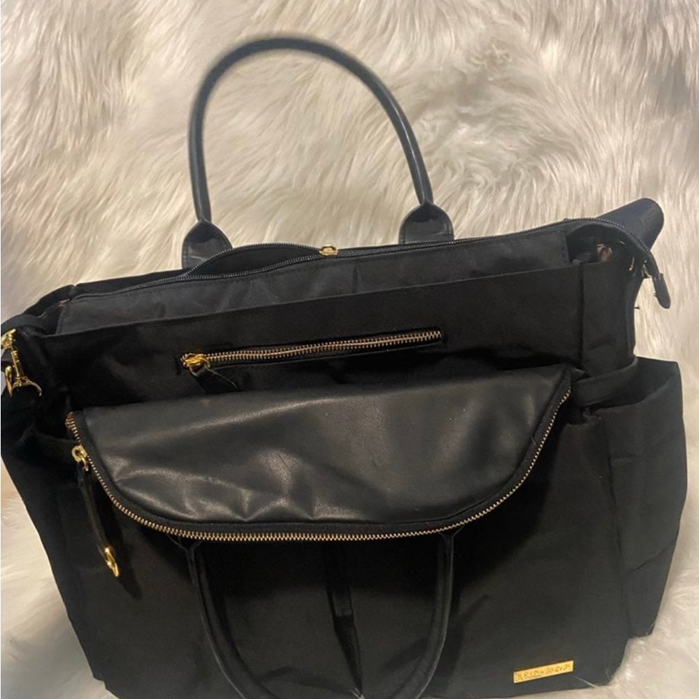 Black Skip Hop Diaper Bag Chelsea Baby Bag Crossbody Shoulder Bag - Picture 4 of 13